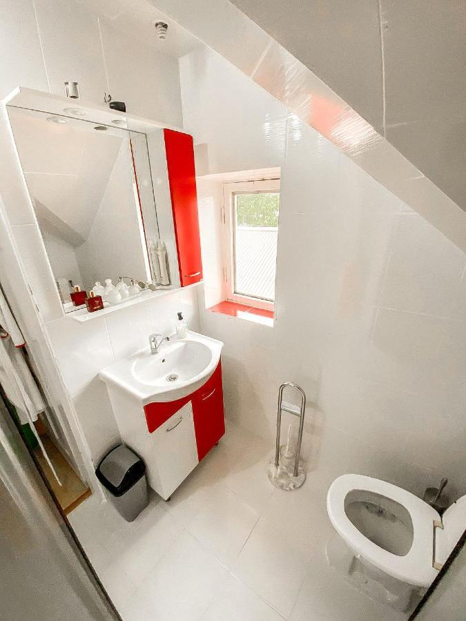 Cosy Bedroom For 2 With Balcony In A Family Villa Turnu Magurele Exterior foto